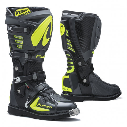 Forma Predator 2.0 Boots